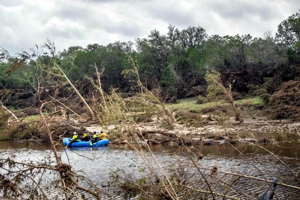 Con más lluvia en camino, el riesgo de inundaciones peligrosas seguía amenazando en partes del centro del estado.