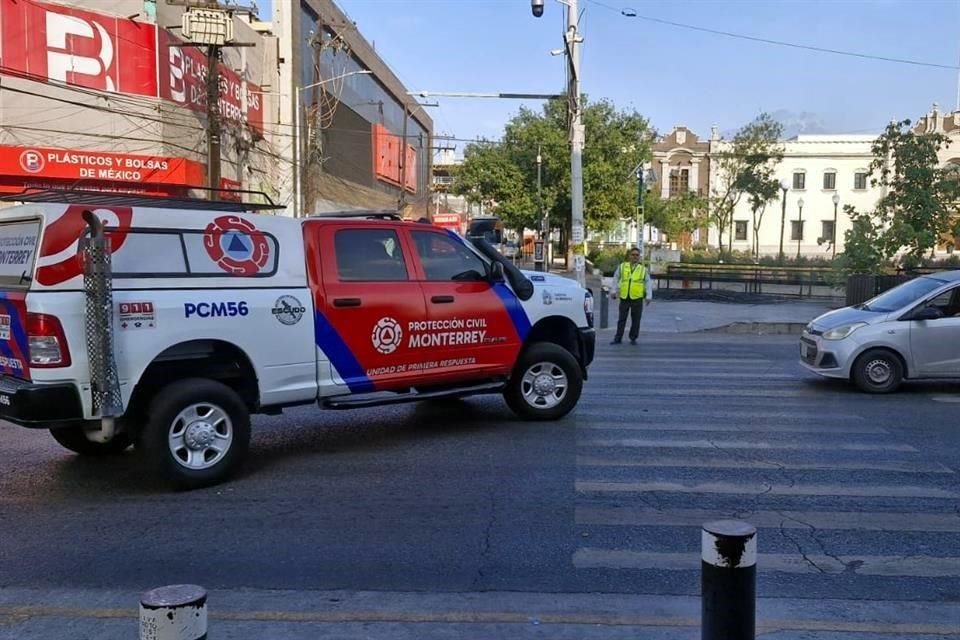 Presuntamente, un incendio en un poste, en la Av. Juárez, afectó al sitio de AyD.