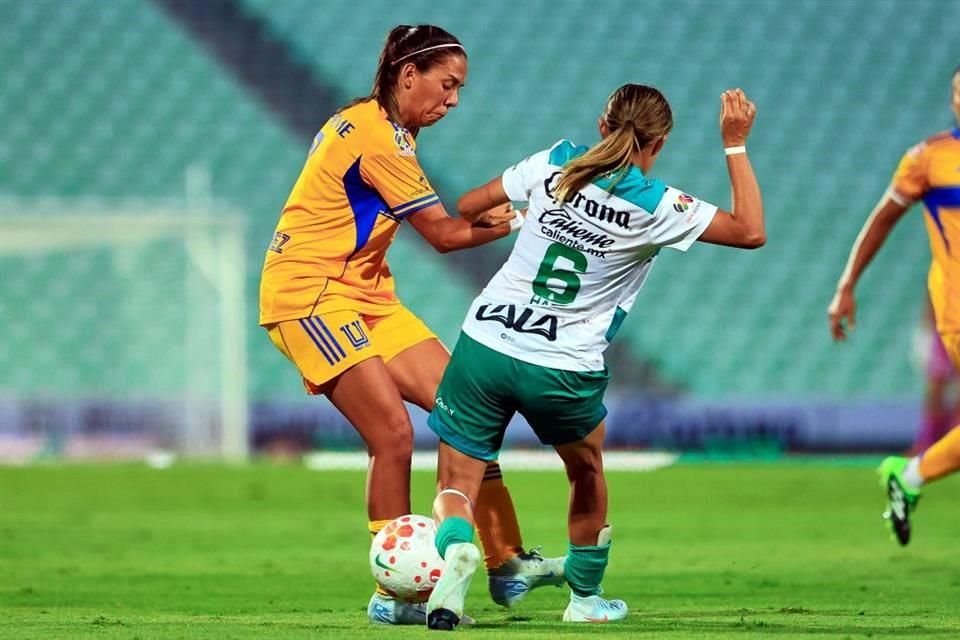 Tigres Femenil ligó su segunda victoria del Apertura 2025 al vencer de visita 2-0 a Santos, con lo que llegó a 7 puntos en el torneo.
