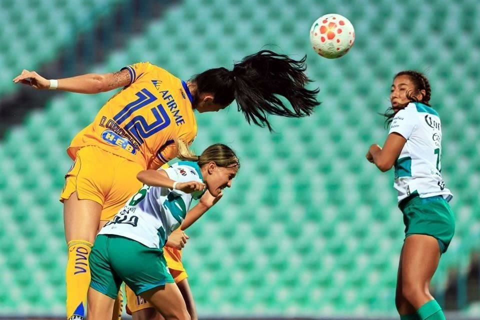 Tigres Femenil ligó su segunda victoria del Apertura 2025 al vencer de visita 2-0 a Santos, con lo que llegó a 7 puntos en el torneo.