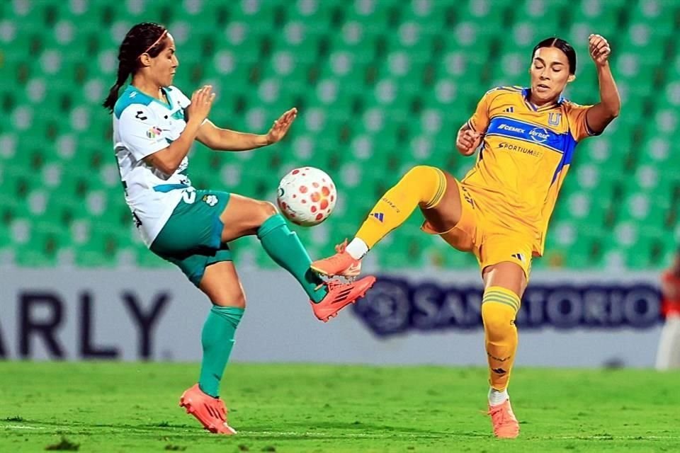 Tigres Femenil ligó su segunda victoria del Apertura 2025 al vencer de visita 2-0 a Santos, con lo que llegó a 7 puntos en el torneo.