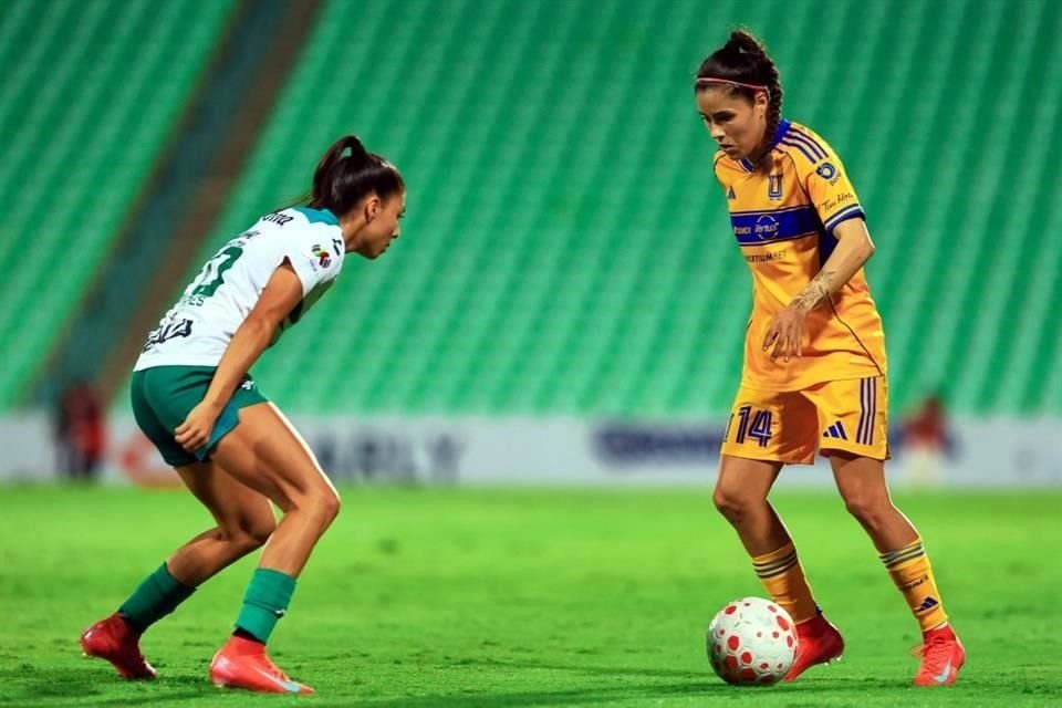 Tigres Femenil ligó su segunda victoria del Apertura 2025 al vencer de visita 2-0 a Santos, con lo que llegó a 7 puntos en el torneo.
