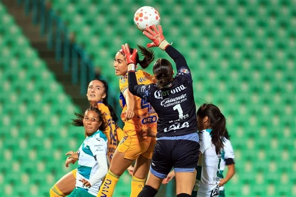 Tigres Femenil ligó su segunda victoria del Apertura 2025 al vencer de visita 2-0 a Santos, con lo que llegó a 7 puntos en el torneo.