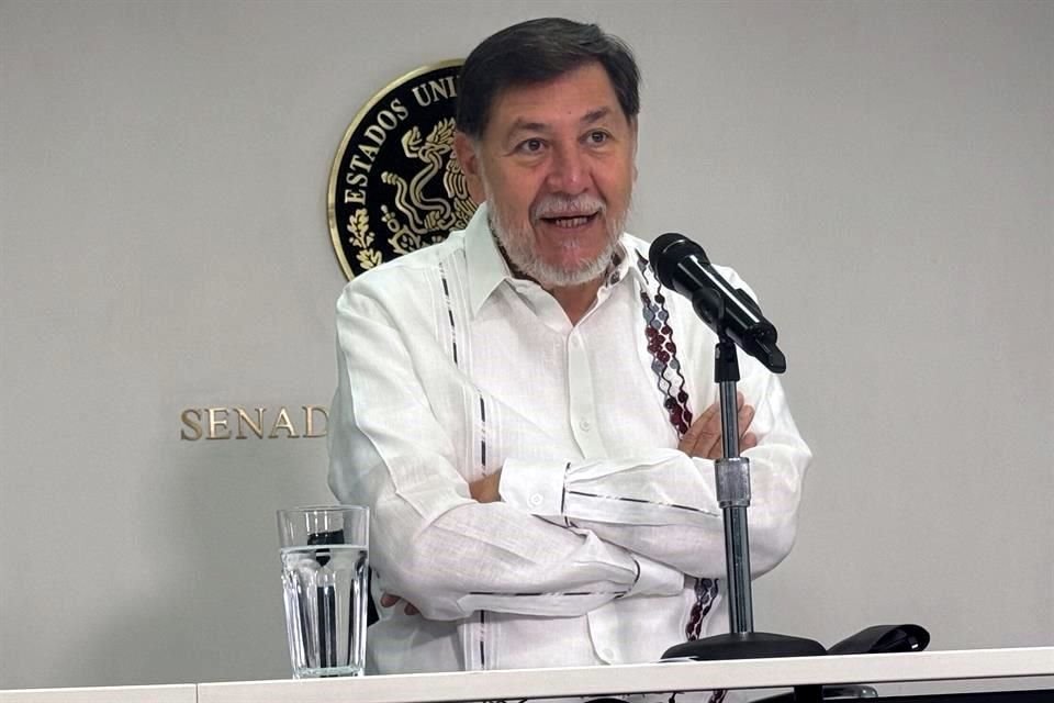 Fernández Noroña en conferencia de prensa.