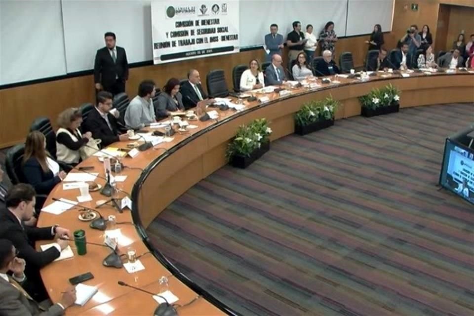 Los legisladores de las comisiones de Bienestar y de Seguridad Social sostuvieron una reunión de trabajo con los funcionarios delIMSS-Bienestar.