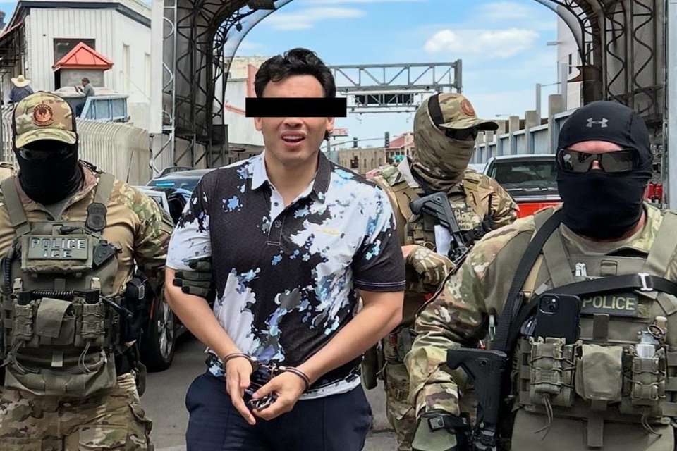 Julio César Chávez Jr. abandonó este domingo penal de Hermosillo para enfrentar en libertad condicional juicio por delincuencia organizada.