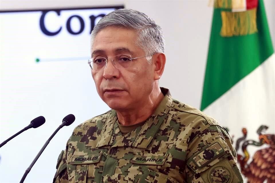 El Almirante Raymundo Morales Ángeles, Secretario de la Marina.