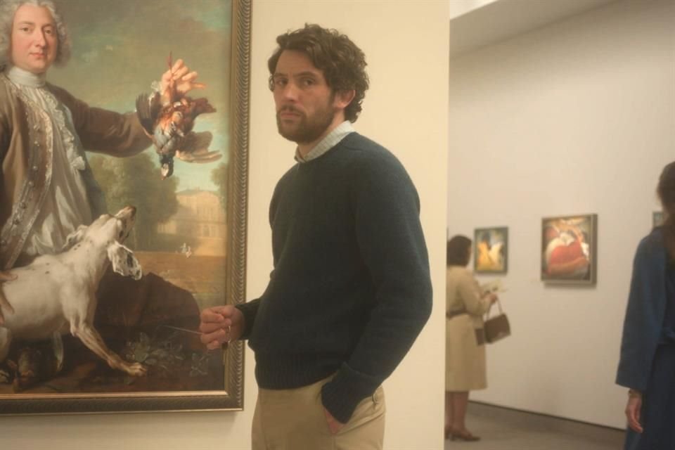 The film 'Mastermind' deconstructs the heist film genre with a narrative far from Hollywood conventions.