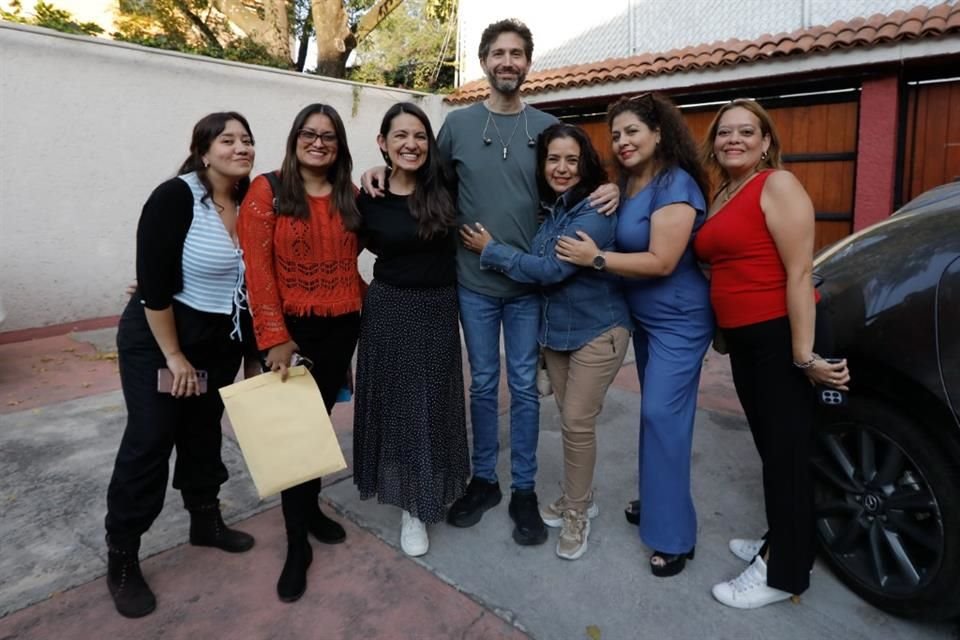 Winners of a REFORMA contest were able to live with Benny and listen to part of his essay.