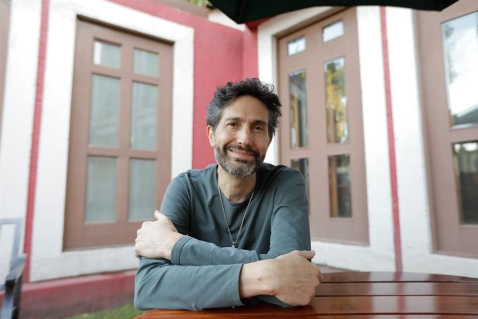 This Friday he will present the 'Nacer Una Vez Más' tour at the Teatro Metropólitan.