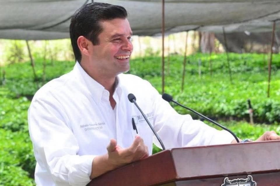 Antonio Echeverría es el único de los tres ex Gobernadores de Nayarit señalados de presunto quebranto por el que la FGR no pidió arresto.