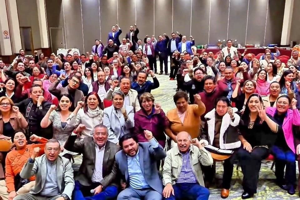 La Gobernadora mexiquense convocó a Alcaldes y funcionarios para acompañar a la Presidenta Sheinbaum.