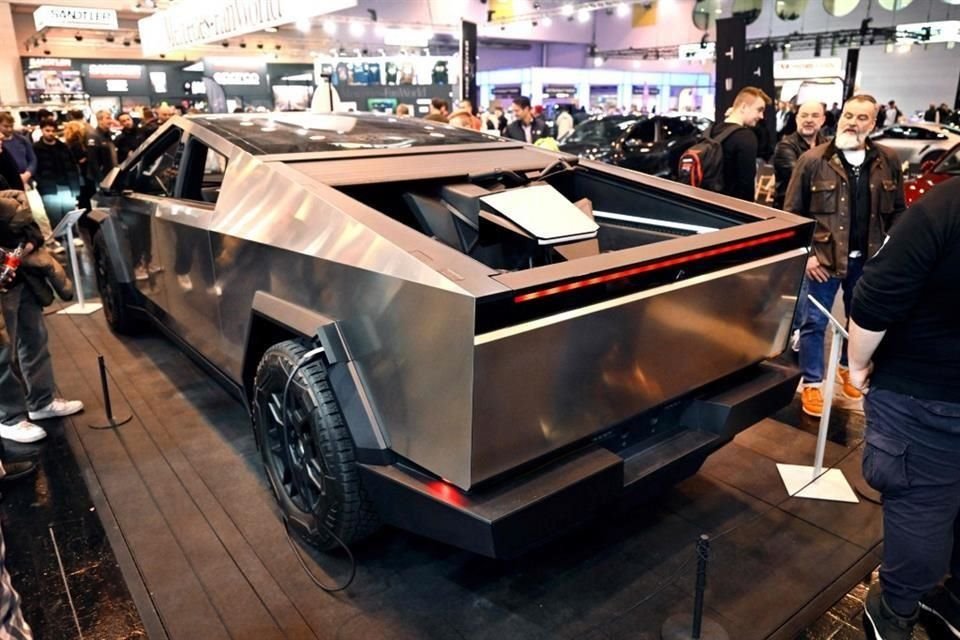 El único modelo de Tesla con una puntuación por debajo de la media en el Consumer Report es el Cybertruck.