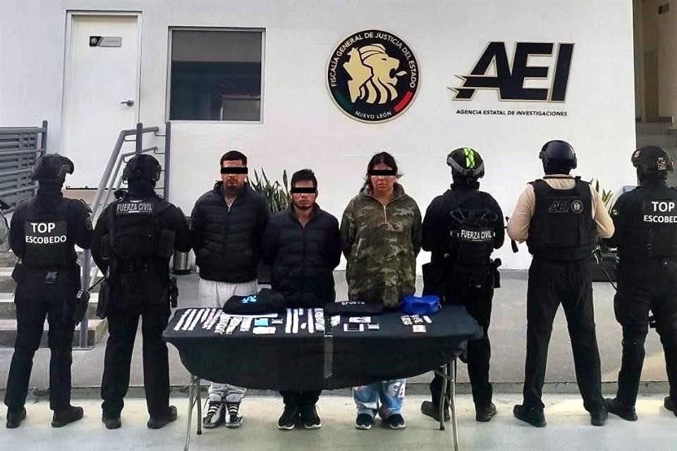 Los detenidos llevaban más de 200 dosis de droga al momento de su captura.