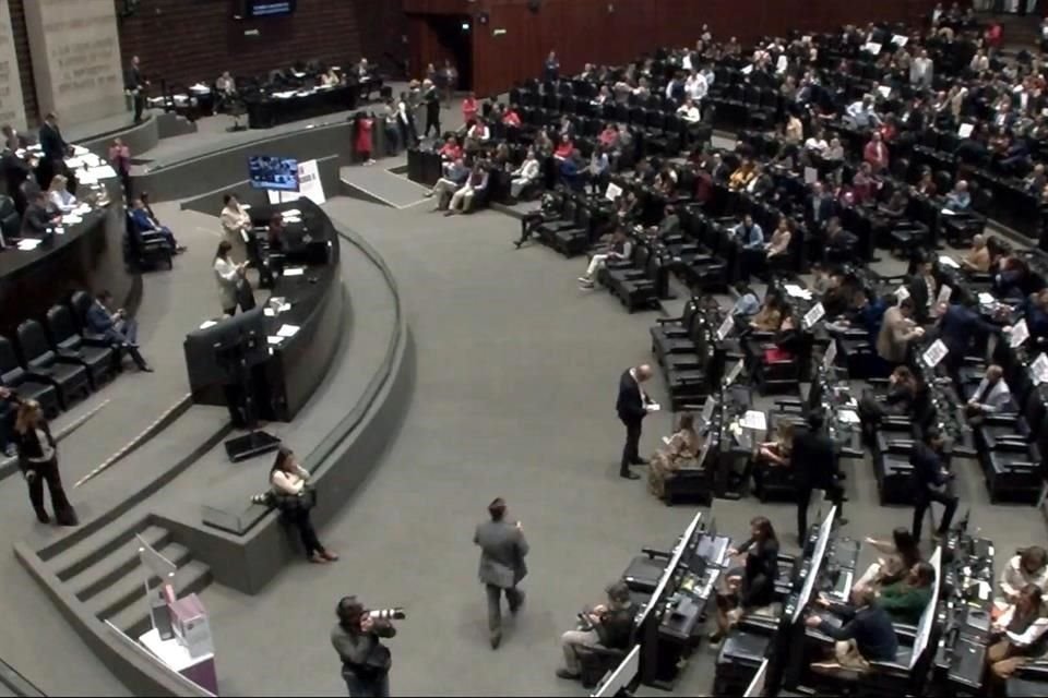 Sin voto del PT, Morena y PVEM en San Lázaro avalaron el aumento e imposición de aranceles a 1,463 productos de países sin pacto con México.