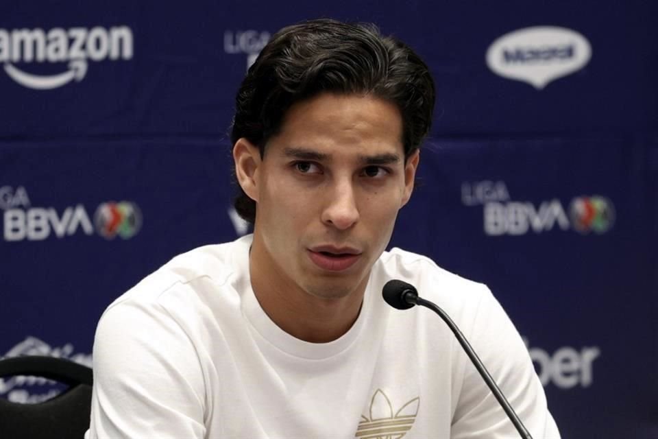 Diego Lainez.