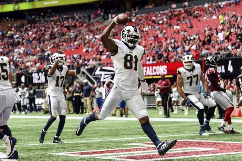 Jared Goff lanzó dos pases para touchdowns y aportó uno más por tierra y los Rams regresaron al lugar donde sufrieron la derrota en el Super Bowl de la temporada pasada para doblegar 37-10 a Atlanta.