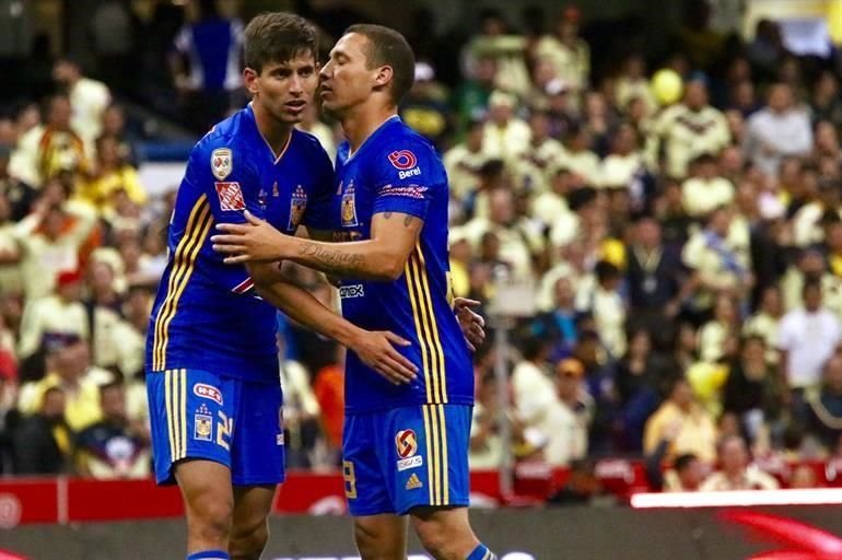 El partido tuvo momentos de roces entre los jugadores.