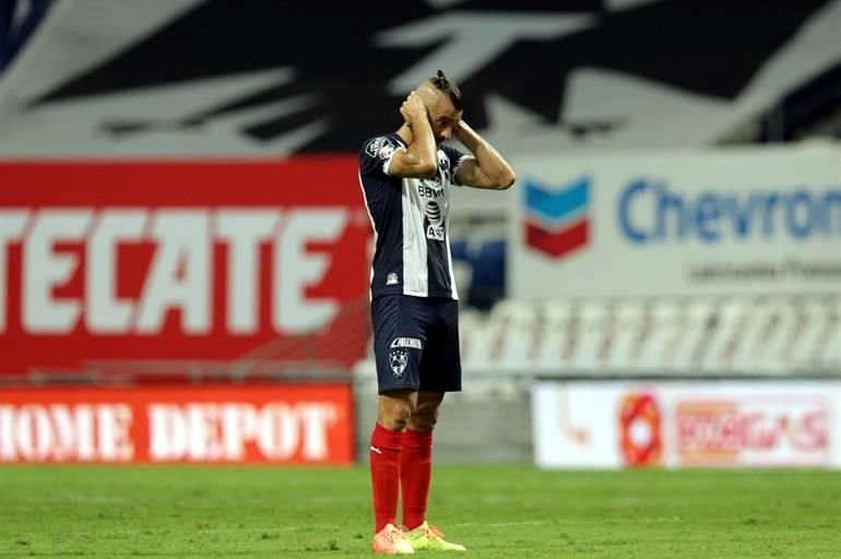 Nico Sánchez marcó un autogol que puso en aprietos al Monterrey.